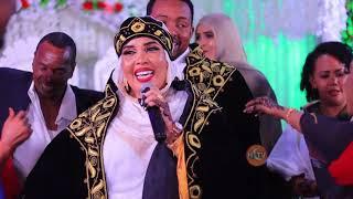 Safiya Tusmo oo  ka heestay arooskeeda" Jacayl dhiig ma lagu qoray"