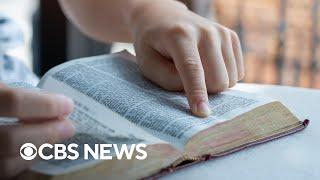 When could Texas elementary schools begin using Bible lessons?