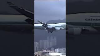 Cathay Pacific jumbo on Kai Tak approach