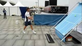 Juan Carlos Ferrero playing on the Tri-tennis® wall