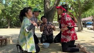 텐션 미쳤닼ㅋㅋㅋㅋㅋㅋㅋ 민속촌 캐릭터들의 지면 물싸다구 맞기 물(?)게임
