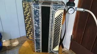 Tryckluftdrivet dragspel (compressor accordion)