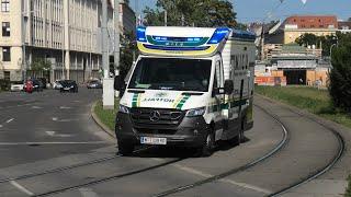 MICU & Ambulance Grünes Kreuz with Sirens in Vienna!