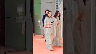 Mahesh Babu with wife Namrata Shirodkar & daughter Sitara at Ambani's Function #family Bollywood