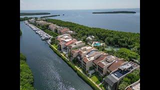 6124 Paradise Point Dr, Palmetto Bay, FL 33157