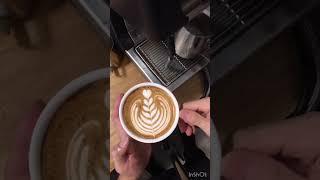 Froth & Pour Tulip Tutorial ️ by @pun sangtip