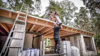 Dach bauen in 5 Tagen - das Pultdach der Waldhütte ist fertig 