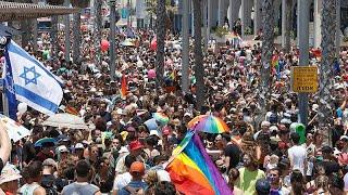 Parada do Orgulho Gay em Televive