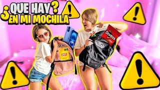 QUÉ HAY EN LA MOCHILA DE DANIELA Y MARTINA PARA LA VUELTA AL COLEGIO! DivertiGuay