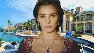 Nur Fettahoglu - How does the actress from the series Magnificent Century live? Mahidevran Sultan