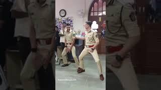 Akshay Kumar & Ranveer's SUPER FUN BEHIND THE SCENE DANCE ON AAILA RE AAILA #sooryavanshi