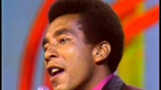 Smokey Robinson & The Miracles - Tears Of A Clown (1967)