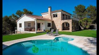 Beautiful 5-Bed House with tourist licence for Sale in Olivella - Sitges - Barcelona