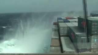 Stress and effect on a vessel in severe weather conditions