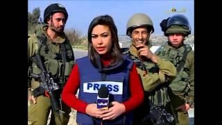 IDF soldiers photobomb a Palestinian reporter near Ramallah