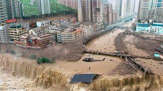 Malaysia went underwater! Flash flooding in Kuala Lumpur swept away cars and submerged houses