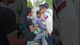 लाइसेंस नहीं फिर भी गाड़ी चला रहे? कितना साफ झूठ बोलते हो!