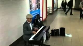 Child prodigy in NY subway station