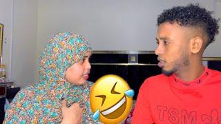 PRANK UGU QOSOLKA BADANA KILIDADA IIBIXI C FITAAX YARE KU SAMEYSAY SHAADIYA SHARAF