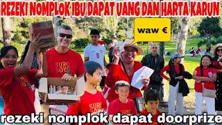 REZEKI NOMPLOK IBU DAPAT DOORPRIZE UANG &HARTA KARUN JADI  TERHARU BAHAGIA !!