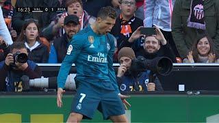 Cristiano Ronaldo vs Valencia (A) | La Liga 2017/18 | HD