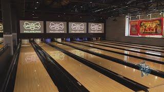 Brooklyn Bowl: Bowling alley, restaurant, and show venue all in one