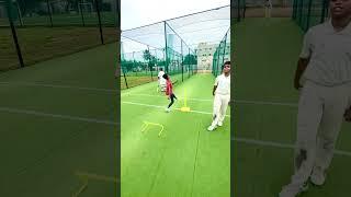 How to jump #cricket #cricketcoaching #cricketlover #shortcricket #bowling #foryou #viralvideo #ipl