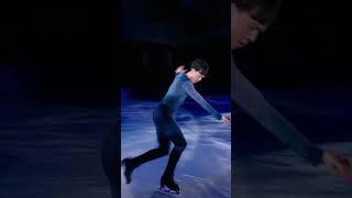 Vincent Zhou performs to "Starry, Starry Night" at 'An Evening with Champions' (2023)