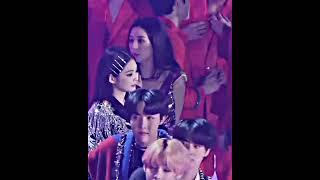 Jisoo & Taehyung eye contact moments #kimtaehyung #jisoo #vsoo