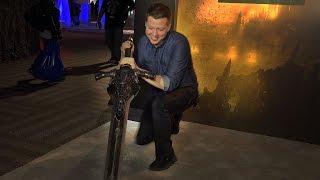 Who Can Hold Dark Soul's Great Sword of Artorias? - IGN Access