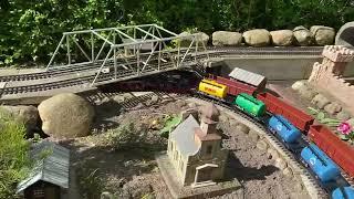 Saisonbeginn auf meiner Gartenbahn mit vielen langen Zügen