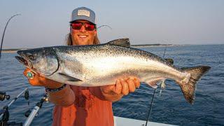 KING Salmon Fishing Lake Michigan 2021 - GABBYS FIRST SALMON EVER