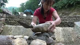 Building the cabin TIMELAPSE: The girl built a stone house alone. Start Finish Form (FULL BUILD)