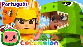 Aniversário com os Dinossauros! | HORA DO CODY! | CoComelon Brasil | Músicas Infantis em Português