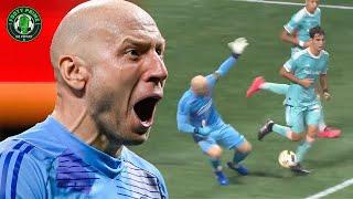 Oh no, Brad Guzan  Reacting to SHOCKING goalkeeper mistake in MLS Cup playoffs 