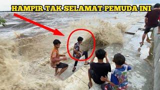 Fenomena alam river tidal waves ngamuk ombak bono hari ini 17 November 2024