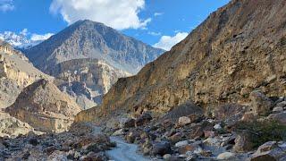 This dangerous road took 18 years to build - Welcome to Shimshal Valley! 