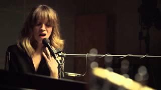 Mary Komasa -  City Of My Dreams [Live Session]