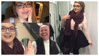 VLOG | Giggles, Clothes + MERCH?!