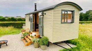 Stunning Beautiful Starlight Shepherd Hut , The Place To Bee | Living Design Tiny House