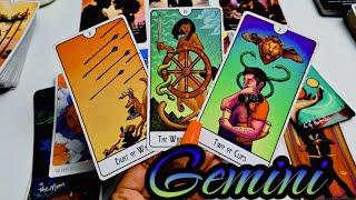 GEMINIWHEW! LITERALLY LOVE AT FIRST SIGHT Tarot LOVE Reading #tarot