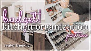 NEW SMALL KITCHEN ORGANIZATION ON A BUDGET 2020 / RENTER FRIENDLY KITCHEN ORGANIZATION HACKS & IDEAS