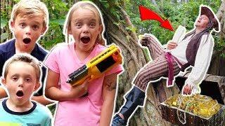 Kids vs Pirate! Search for Treasure! Kids Fun TV