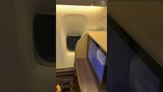 सिंगापुर एयरलाइंस प्रथम श्रेणी  Singapore Airlines First Class Boeing 777-300ER #travel #shorts