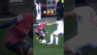 Throwback to this nasty ankle-breaker by Xavi 