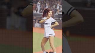 #小紫 「黃潮降臨」 #rakutengirls  #台湾チア 【2025台灣南韓國際交流賽】《樂天巨人V.S.台灣 2025.02.12》