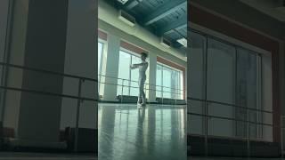 Subscribe #balletboy #balletdance #dance #balletdancer #ballerina #ballet #dancer #maledancer