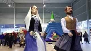 Vals gigantes de Buztintxuri en el C.P. Buztintxuri