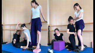 Master and Apprentice: Perfect Coordination in Flexibility Training