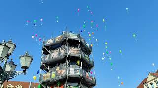 Luftballons steigen in Löbauer Himmel